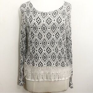 H&M DIVIDED wide crochet hem lightweight loose weave graphic print sweater M